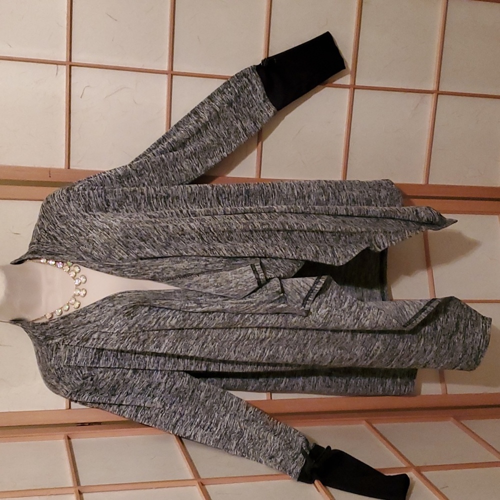 Women Black/White RBX Cardigan with thumbs inserts Size Medium